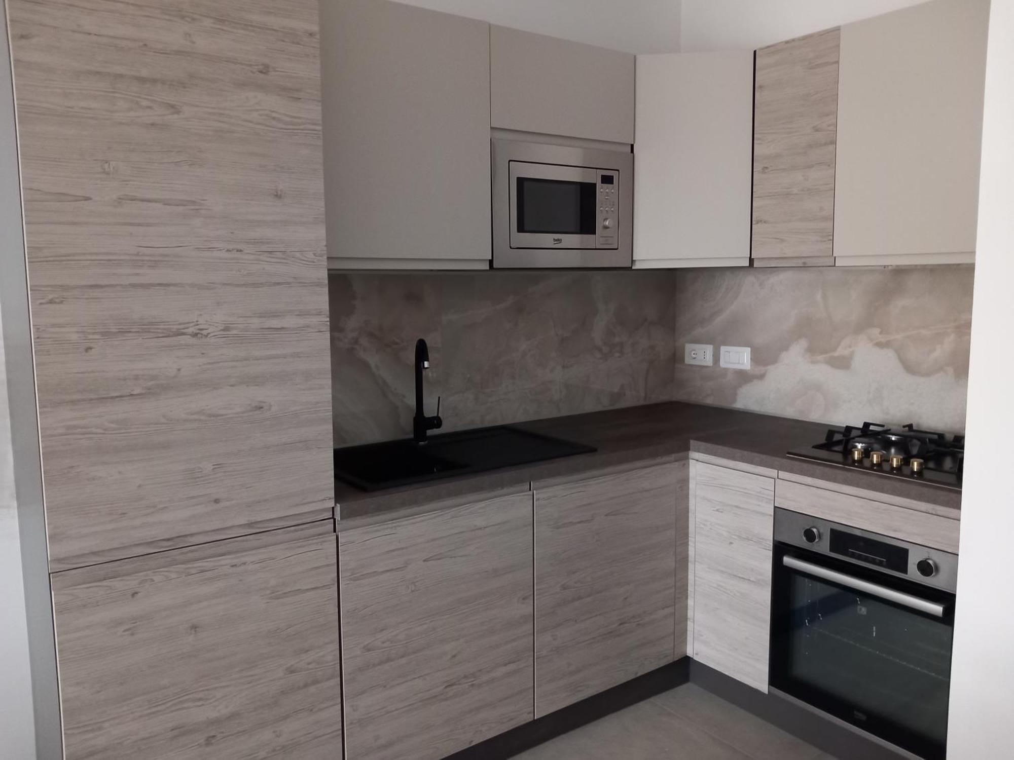 Apartment Middle Town
