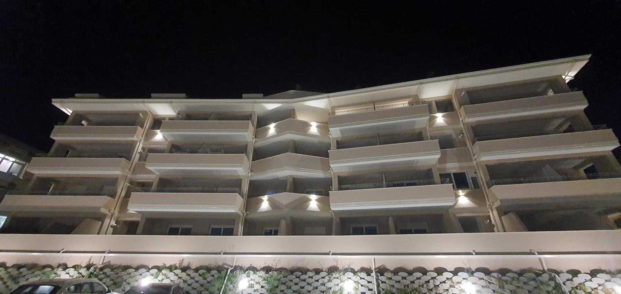 Middle Town Apartment *